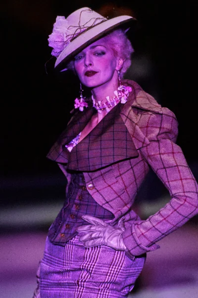 Look 48